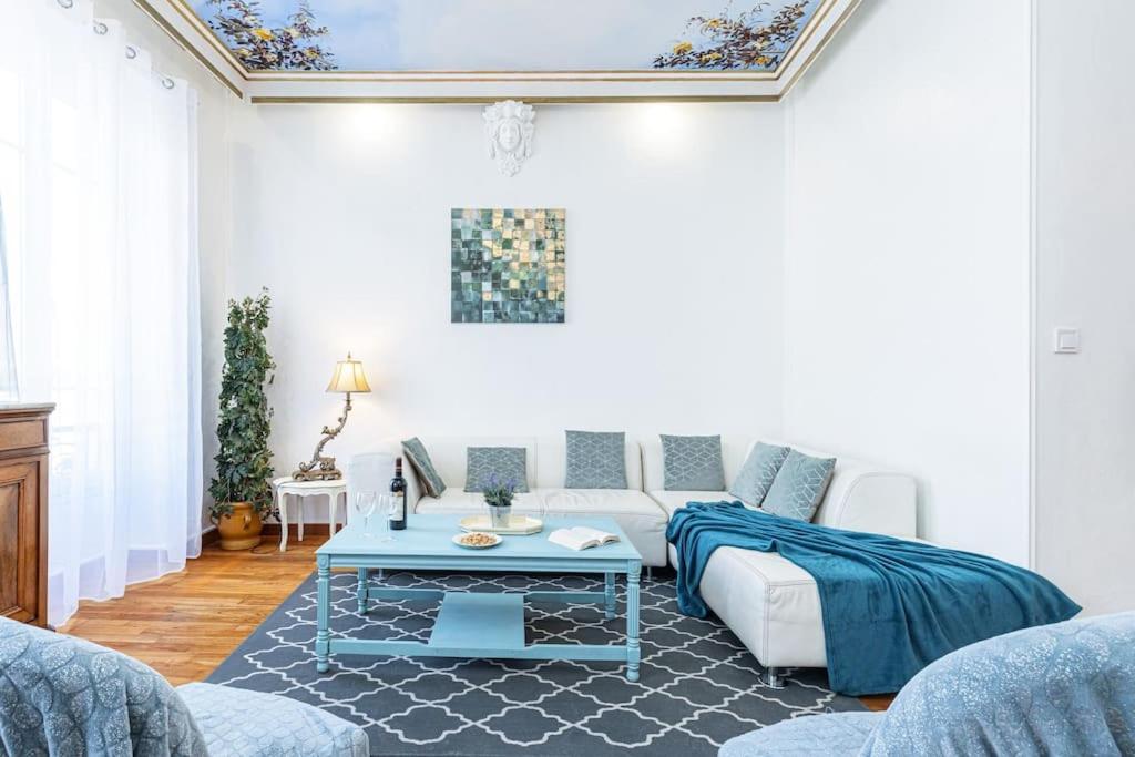 Risso - Comfortable 3 Bedrooms With Balcony