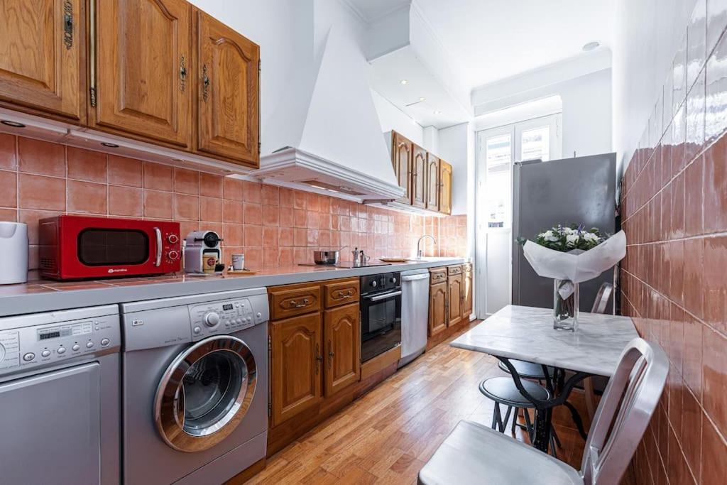 Appartement Risso - Comfortable 3 Bedrooms With Balcony *