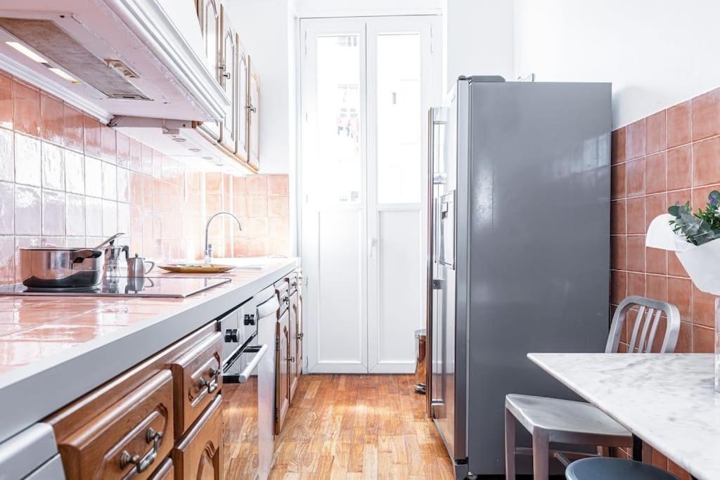 Appartement Risso - Comfortable 3 Bedrooms With Balcony