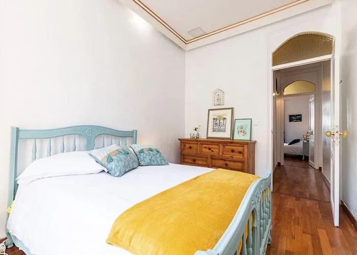 Risso - Comfortable 3 Bedrooms With Balcony