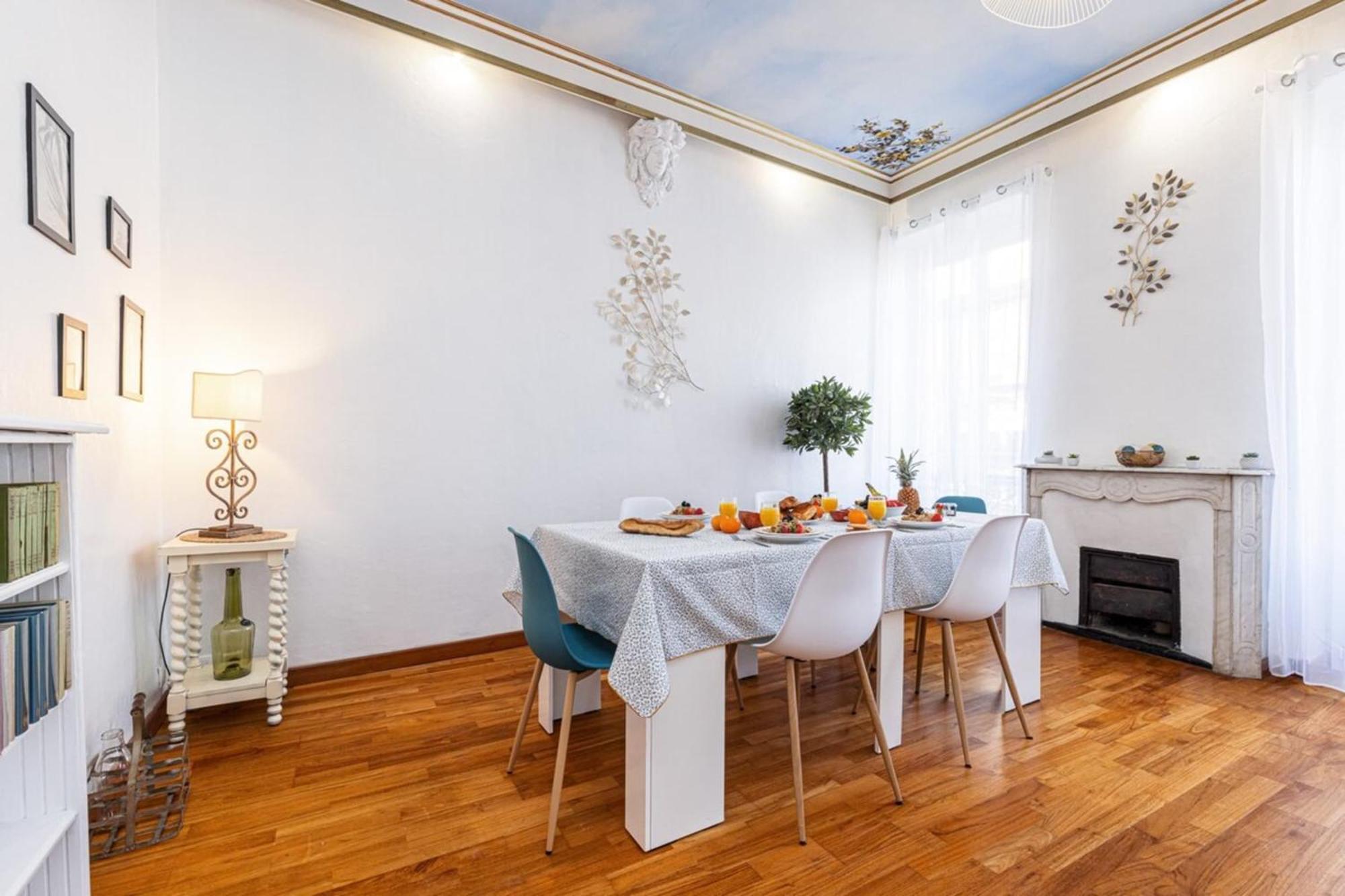 Risso - Comfortable 3 Bedrooms With Balcony *
